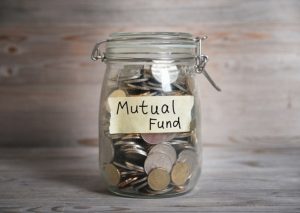 Exploring Mutual Funds vs. ETFs