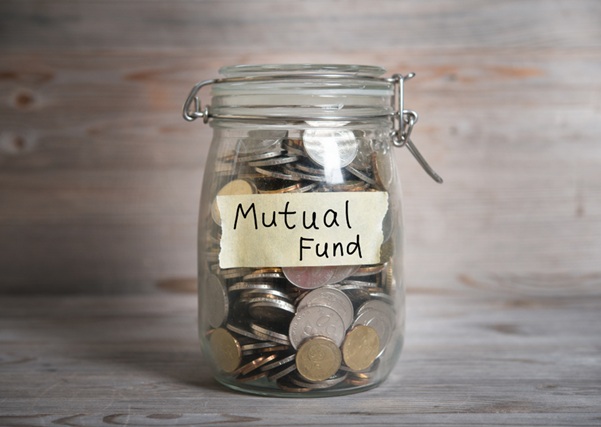 Exploring Mutual Funds vs. ETFs