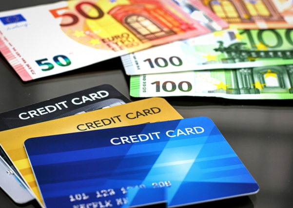 How to Use Credit Cards Wisely to Build Wealth